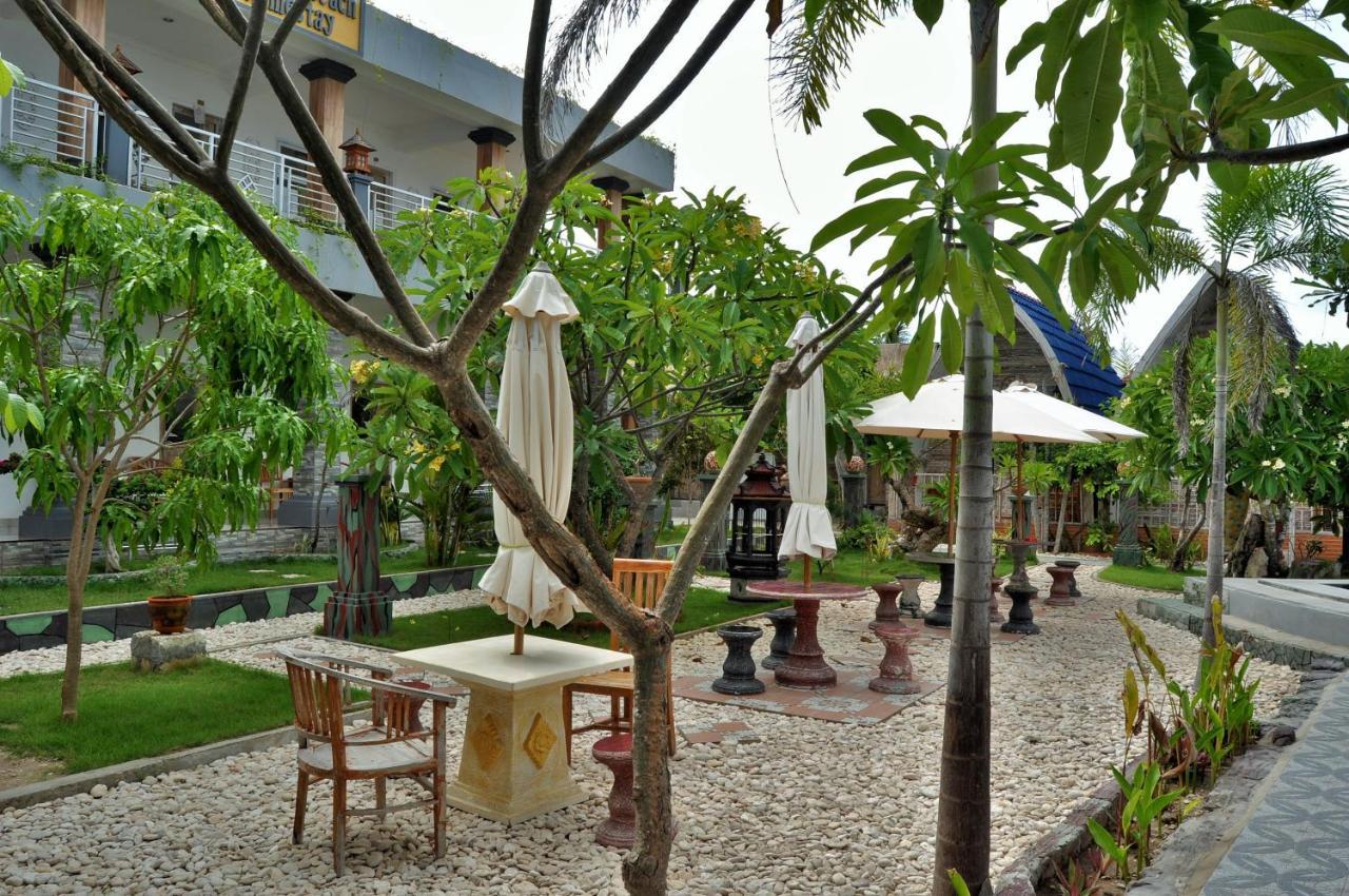 Cemara'S Beach Homestay Batununggul Exterior photo